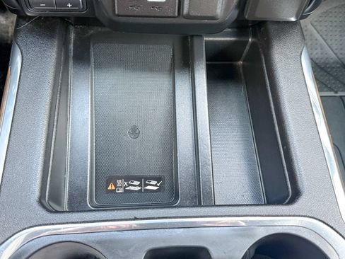Certified 2019 Chevrolet Silverado 1500 High Country w/ High Country Premium Package AWD/4WD image 37