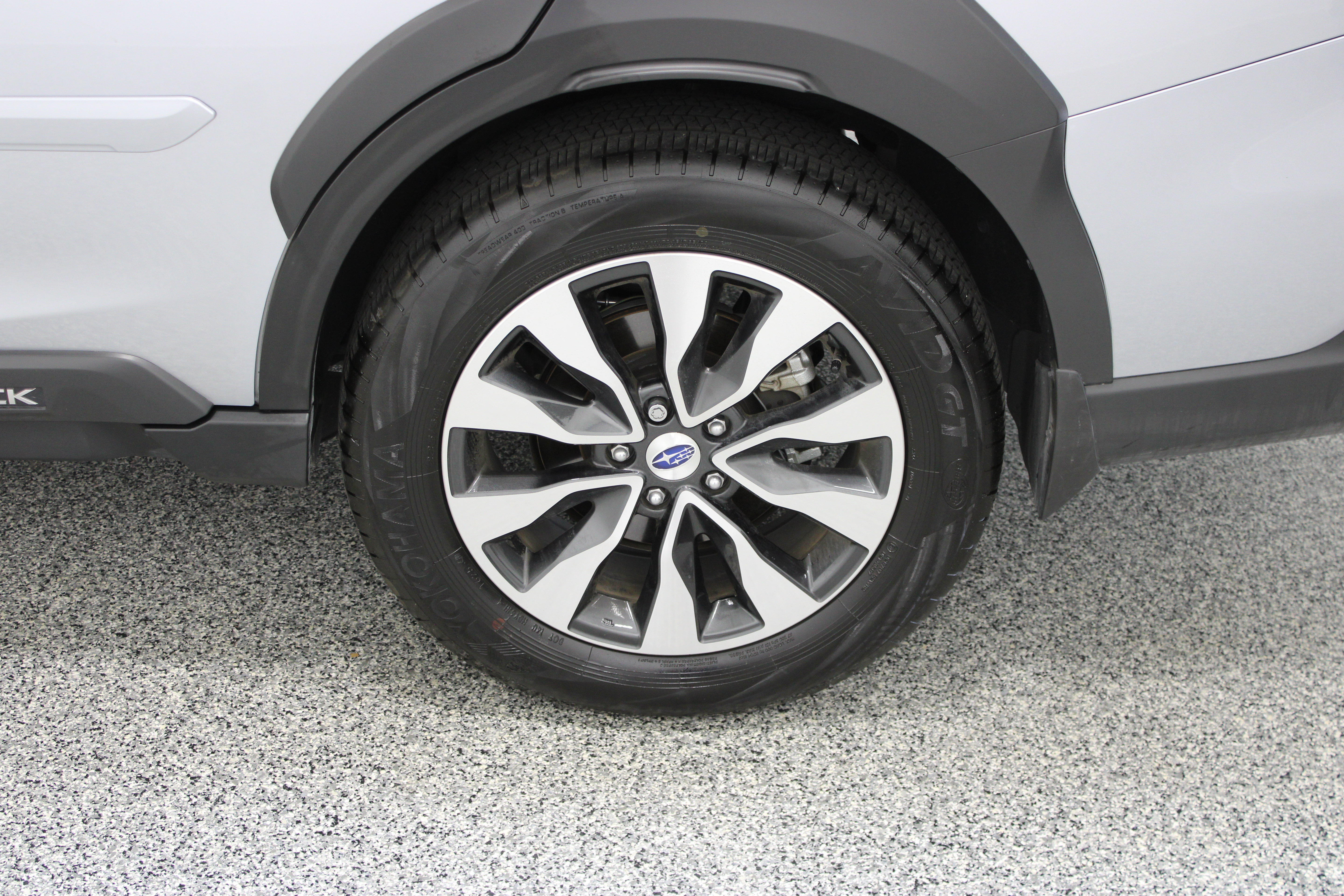 Used 2025 Subaru Outback Touring XT AWD/4WD image 10
