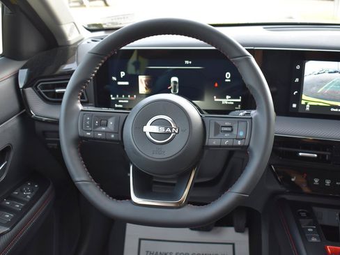 New 2026 Nissan Kicks SR w/ SR Premium Package FWD image 37