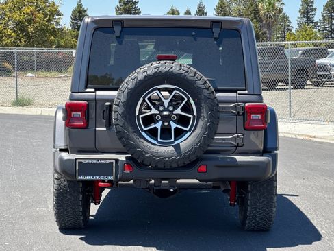 New 2026 Jeep Wrangler Unlimited Rubicon w/ Steel Bumper Group AWD/4WD image 4