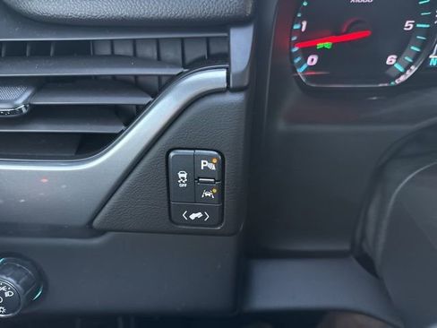 Used 2018 Chevrolet Tahoe LT image 28