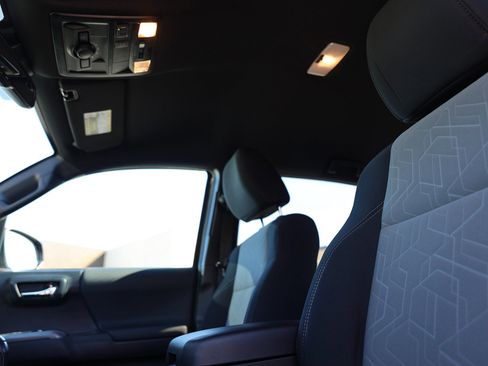 Used 2021 Toyota Tacoma TRD Off-Road w/ Technology Package image 21