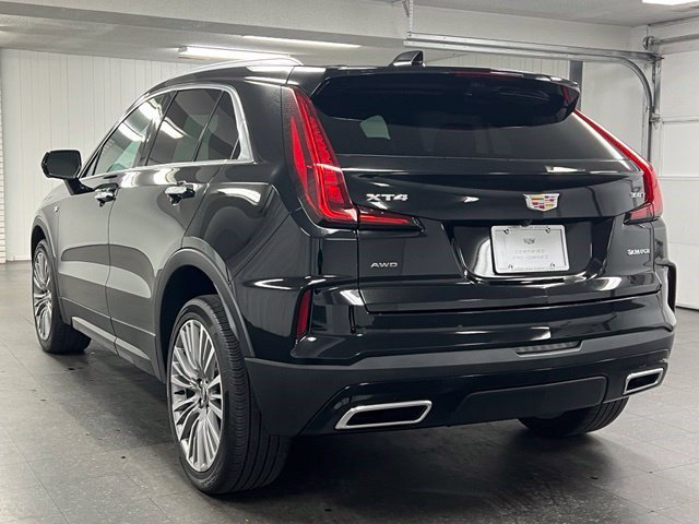 Certified 2025 Cadillac XT4 Premium Luxury w/ Technology Package AWD/4WD image 3