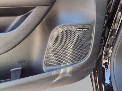 New 2026 Chrysler Pacifica Limited AWD/4WD image 19