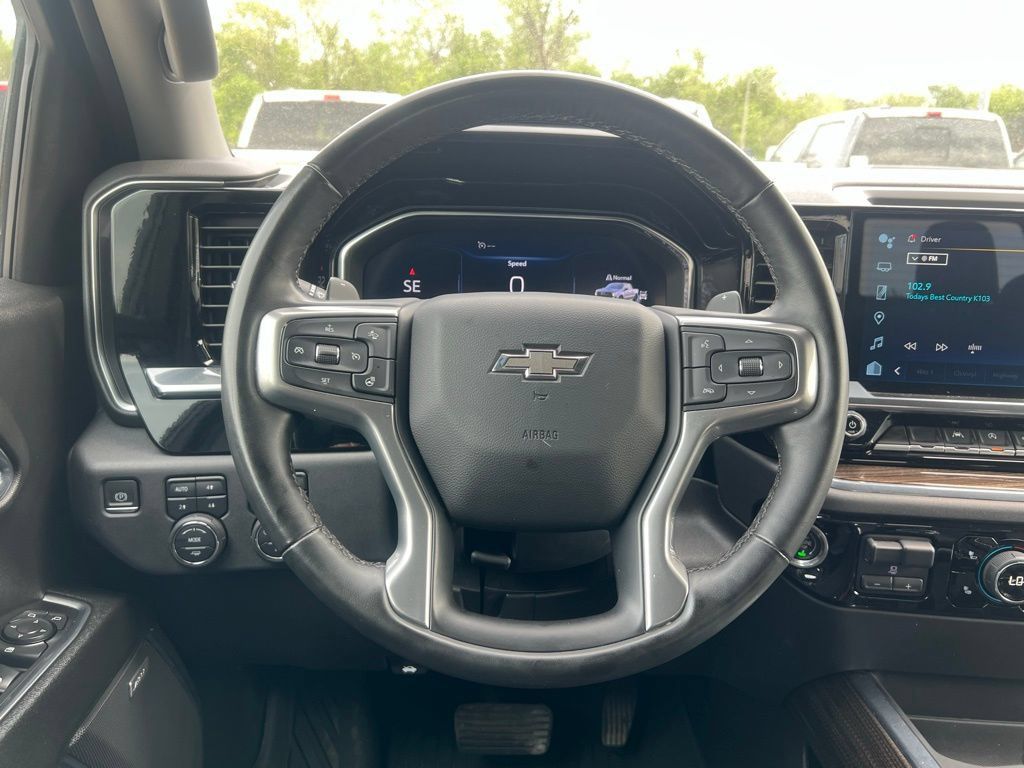 Used 2024 Chevrolet Silverado 1500 LT Trail Boss w/ Convenience Package II AWD/4WD image 35