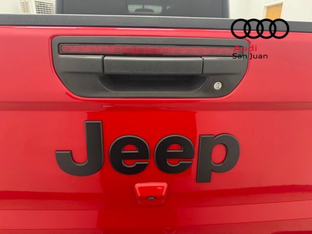 Used 2022 Jeep Gladiator Sport AWD/4WD image 12