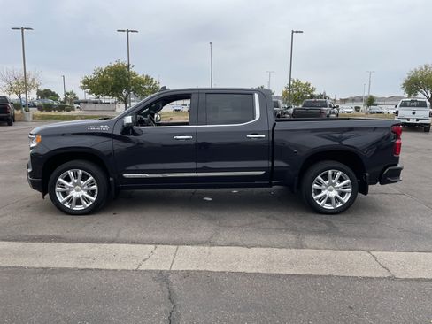 Used 2024 Chevrolet Silverado 1500 High Country w/ High Country Premium Package image 3