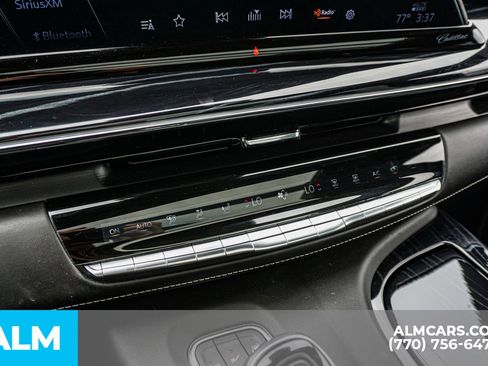 Used 2024 Cadillac Escalade ESV V AWD/4WD image 60