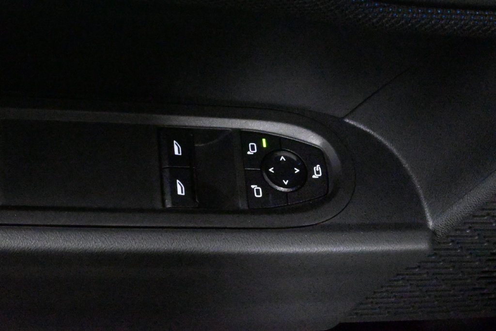 Certified 2025 MINI Cooper S FWD image 29