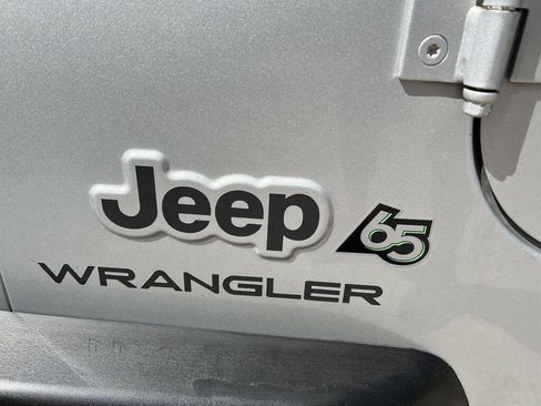 Used 2006 Jeep Wrangler X w/ Jeep 65th Anniversary Edition image 6