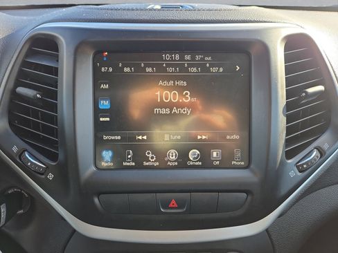 Used 2014 Jeep Cherokee Latitude image 18