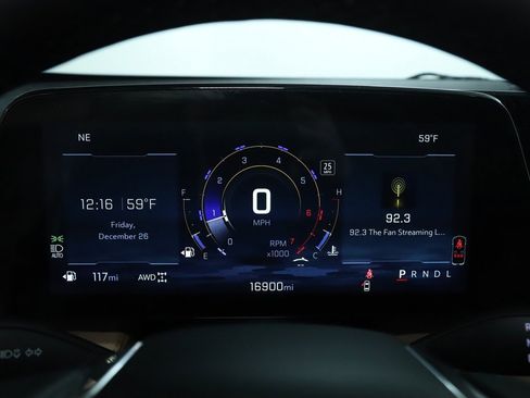 Used 2025 Chevrolet Equinox ACTIV w/ Safety and Technology Package image 24