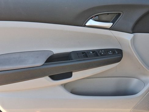 Used 2012 Honda Accord LX image 10