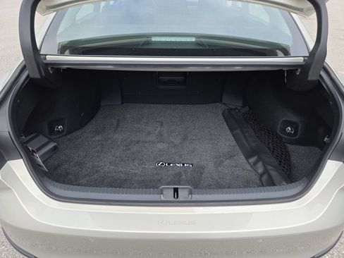 Certified 2024 Lexus ES 300h w/ Technology Package FWD image 14