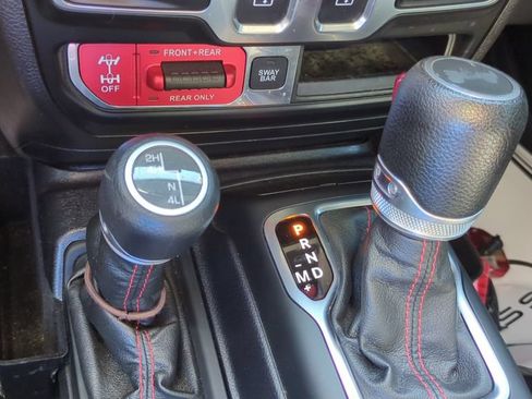 Used 2020 Jeep Wrangler Rubicon AWD/4WD image 18
