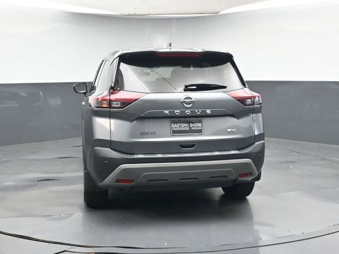 Used 2021 Nissan Rogue SV image 4