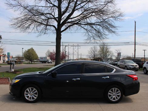 Used 2016 Nissan Altima 2.5 S w/ Power Driver Seat Package image 6