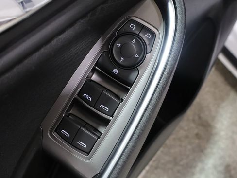 Used 2018 Chevrolet Malibu LT FWD image 14