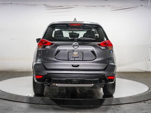 Used 2018 Nissan Rogue S FWD image 3