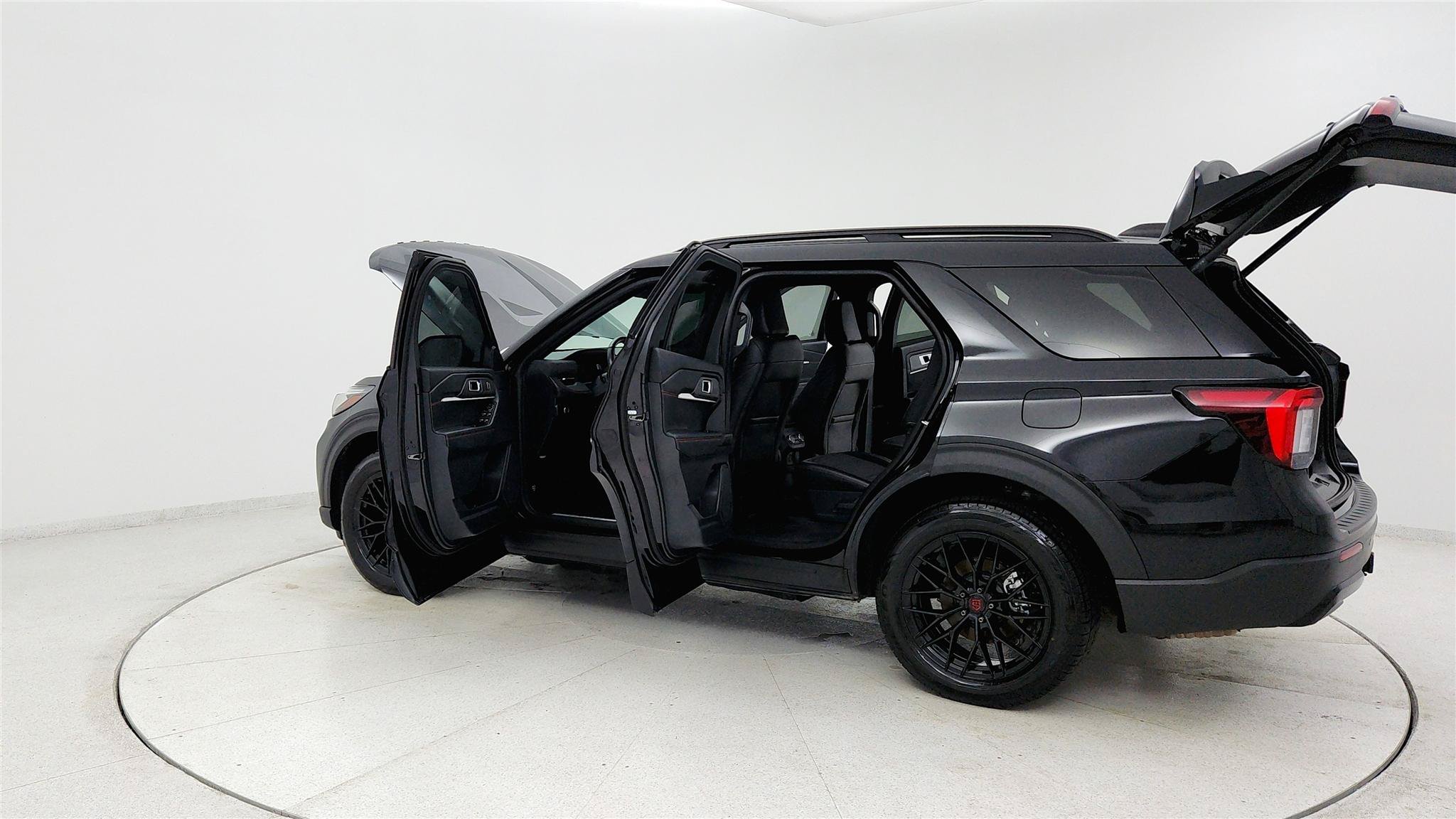Used 2025 Ford Explorer ST-Line AWD/4WD image 32