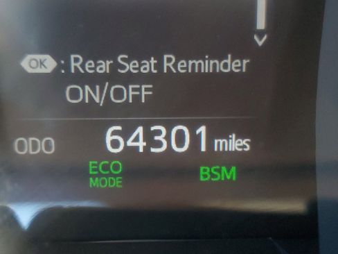 Certified 2022 Toyota Camry LE image 24