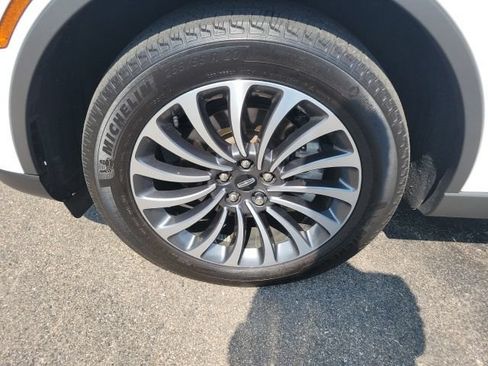 Certified 2023 Lincoln Aviator Reserve w/ Equipment Group 201A AWD/4WD image 11