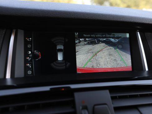 Used 2017 BMW X3 xDrive28i image 26