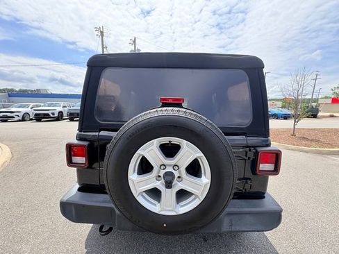 Used 2022 Jeep Wrangler Unlimited Sport AWD/4WD image 6