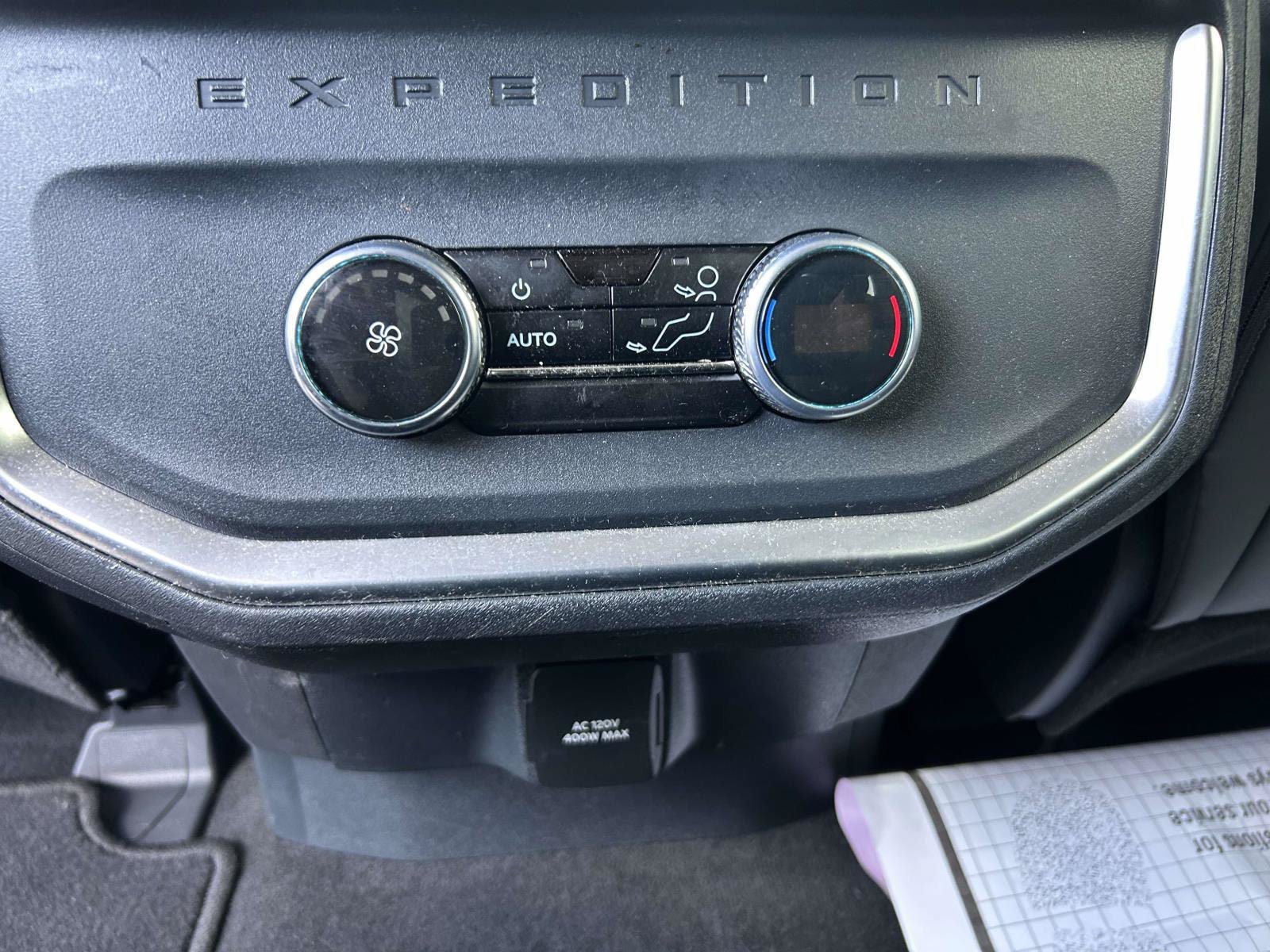 Used 2025 Ford Expedition Active RWD image 19