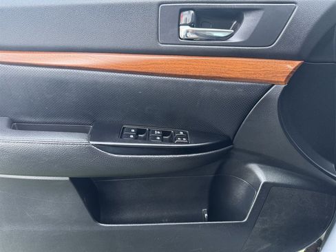 Used 2014 Subaru Outback 2.5i Limited w/ Moonroof Package image 25