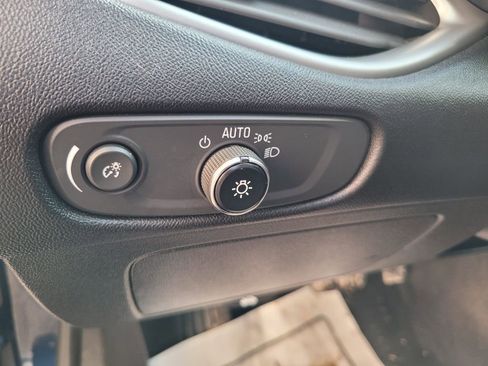 Used 2022 Chevrolet Malibu LT FWD image 24