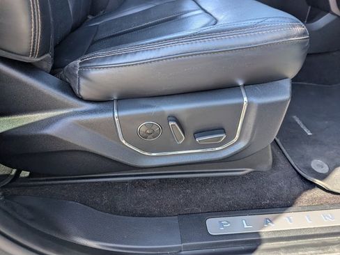 Used 2020 Ford Expedition Platinum image 37