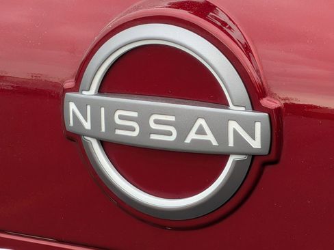 Used 2023 Nissan Rogue SV AWD/4WD image 25