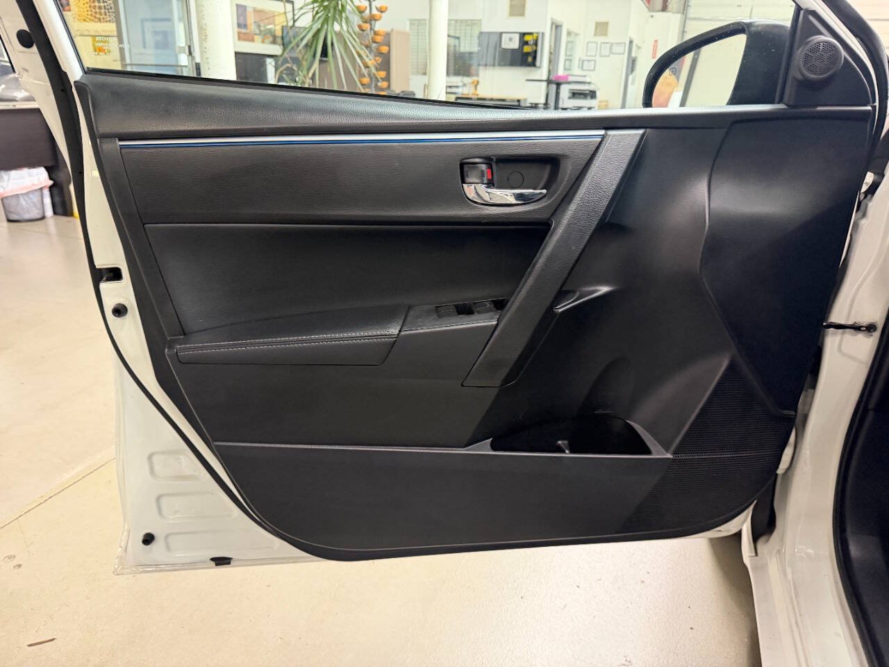 Used 2016 Toyota Corolla S FWD image 10