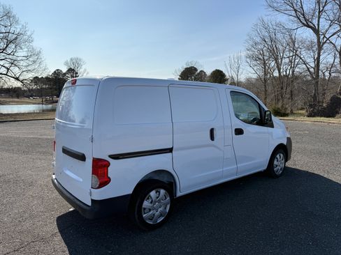 Used 2019 Nissan NV200 S w/ Cruise Control Package image 5