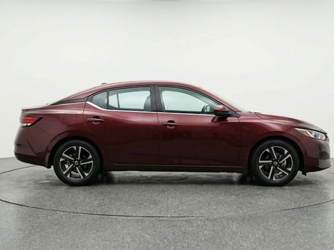 Used 2025 Nissan Sentra SV FWD image 11