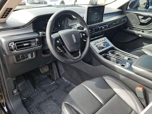 Used 2023 Lincoln Aviator 2WD w/ Class IV Trailer Tow Package image 13