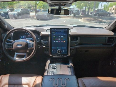 Used 2024 Ford Expedition King Ranch image 20