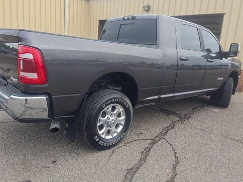 Used 2023 RAM 2500 Laramie AWD/4WD image 4