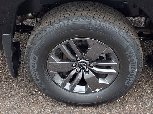 New 2026 Nissan Frontier SV RWD image 9
