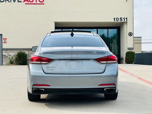 Used 2015 Hyundai Genesis 3.8 w/ Option Group 03 RWD image 9