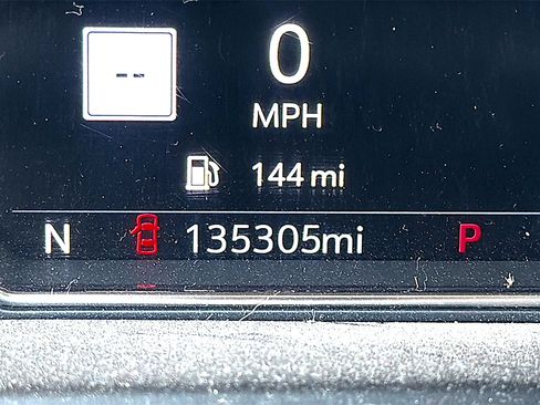 Used 2021 GMC Yukon XL Denali w/ Denali Premium Package RWD image 8