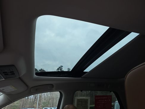 Certified 2023 Nissan Pathfinder Platinum image 29