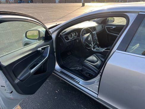 Used 2012 Volvo S60 T5 FWD image 16