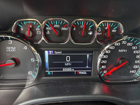 Used 2017 GMC Sierra 1500 SLE w/ SLE Value Package AWD/4WD image 27