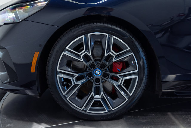Used 2024 BMW i5 M60 w/ Premium Package AWD/4WD image 25