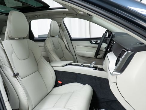 New 2026 Volvo XC60 B5 Ultra w/ Protection Package Premier image 22