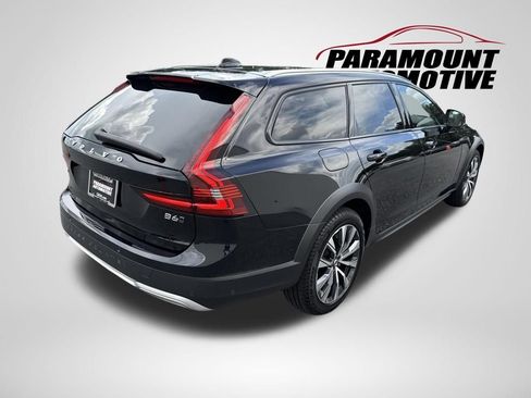 Used 2025 Volvo V90 B6 Cross Country Plus AWD/4WD image 7