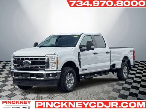 Used 2023 Ford F250 XLT AWD/4WD image 1