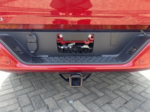 Used 2023 Chevrolet Colorado LT w/ LT Convenience Package II image 43